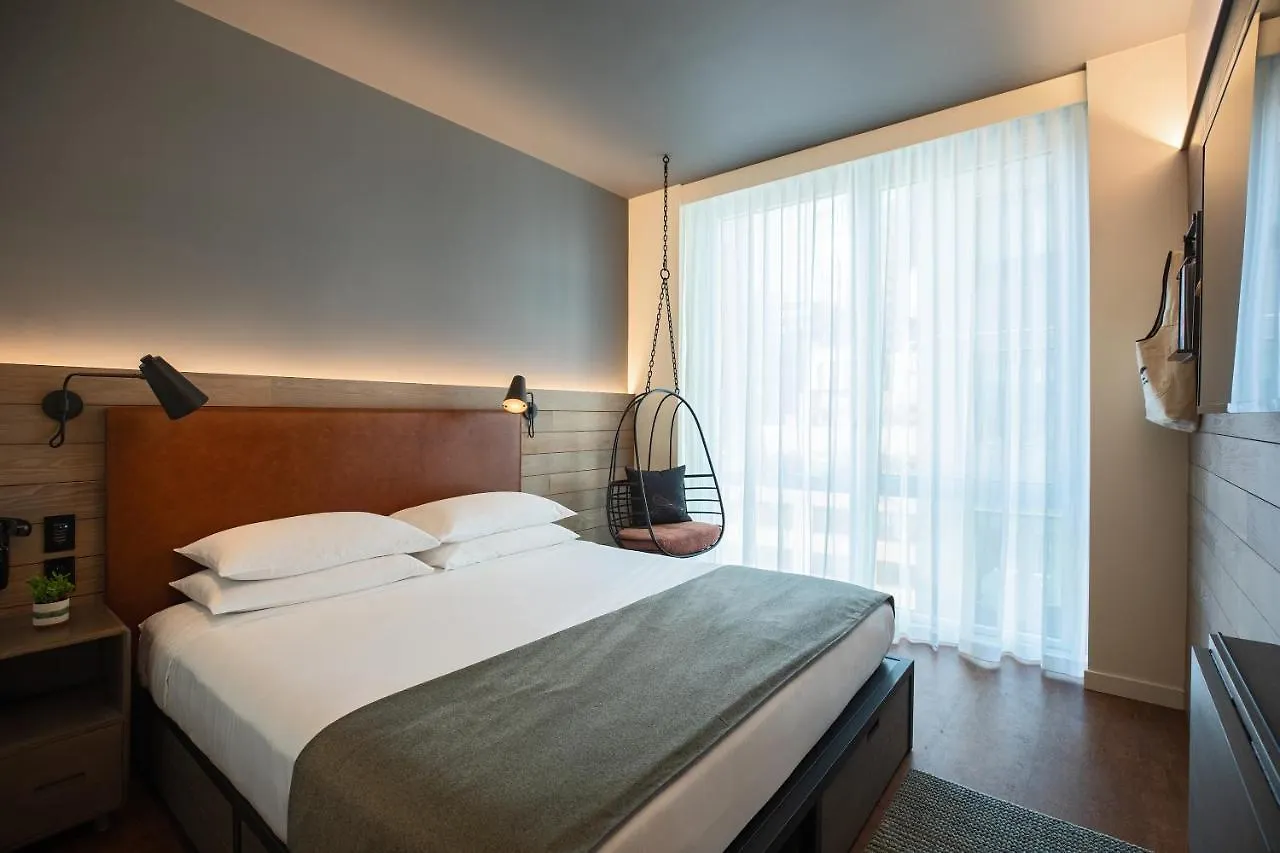 Moxy Nyc Downtown Hotel New York