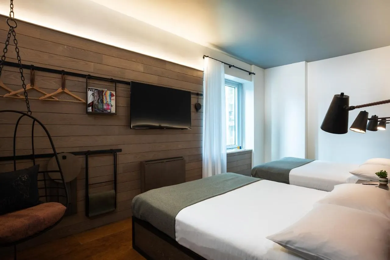 Moxy Nyc Downtown Hotel New York